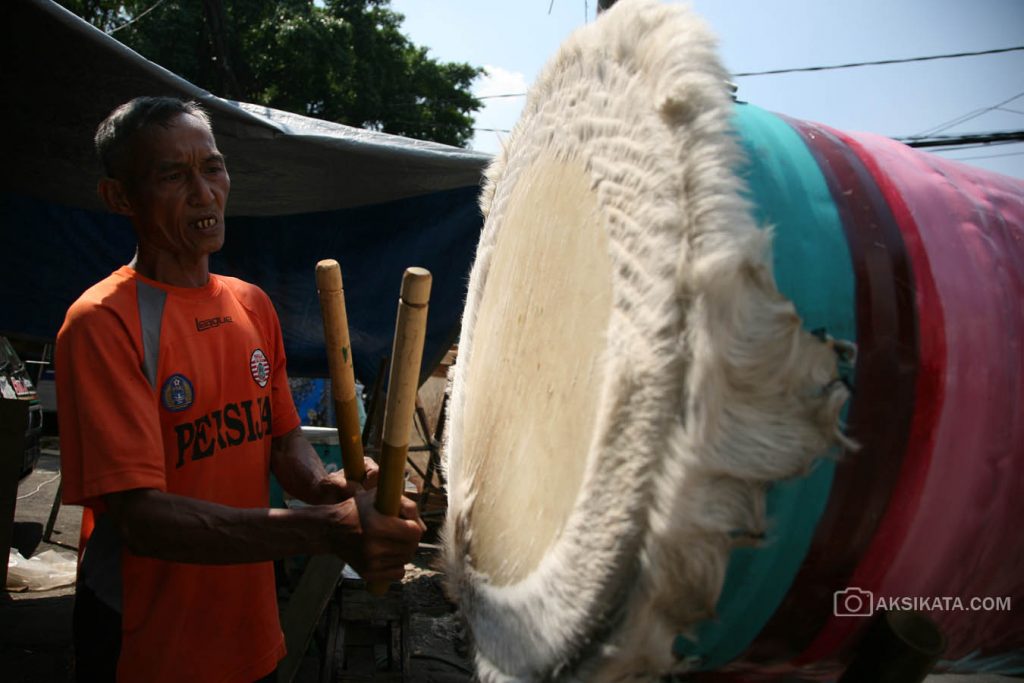Penjual Bedug Jelang Lebaran - Kuncoro Widyo Rumpoko 00