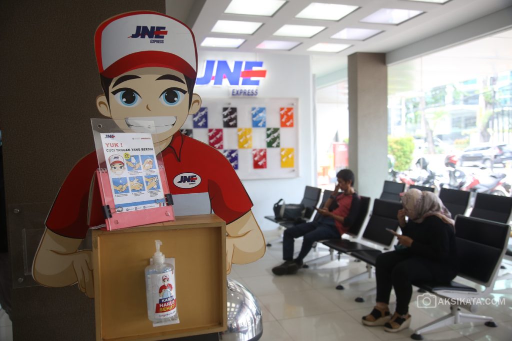 JNE-Kuncoro Widyo Rumpoko 00