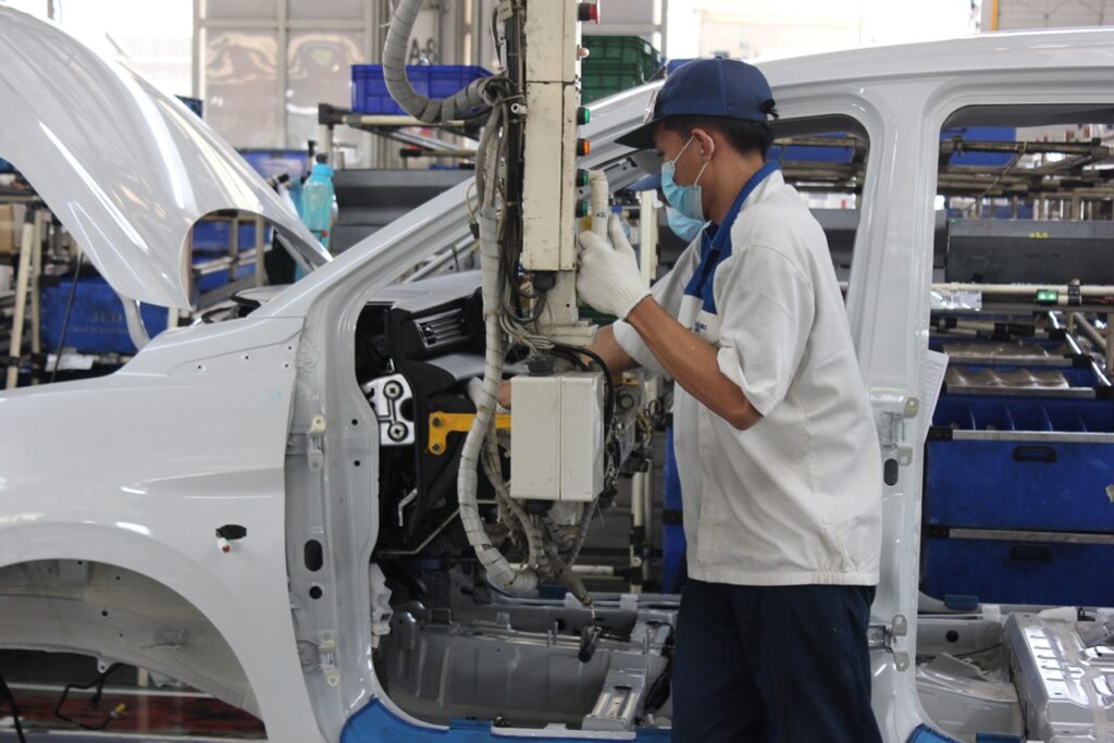 Proses produksi di pabrik Suzuki